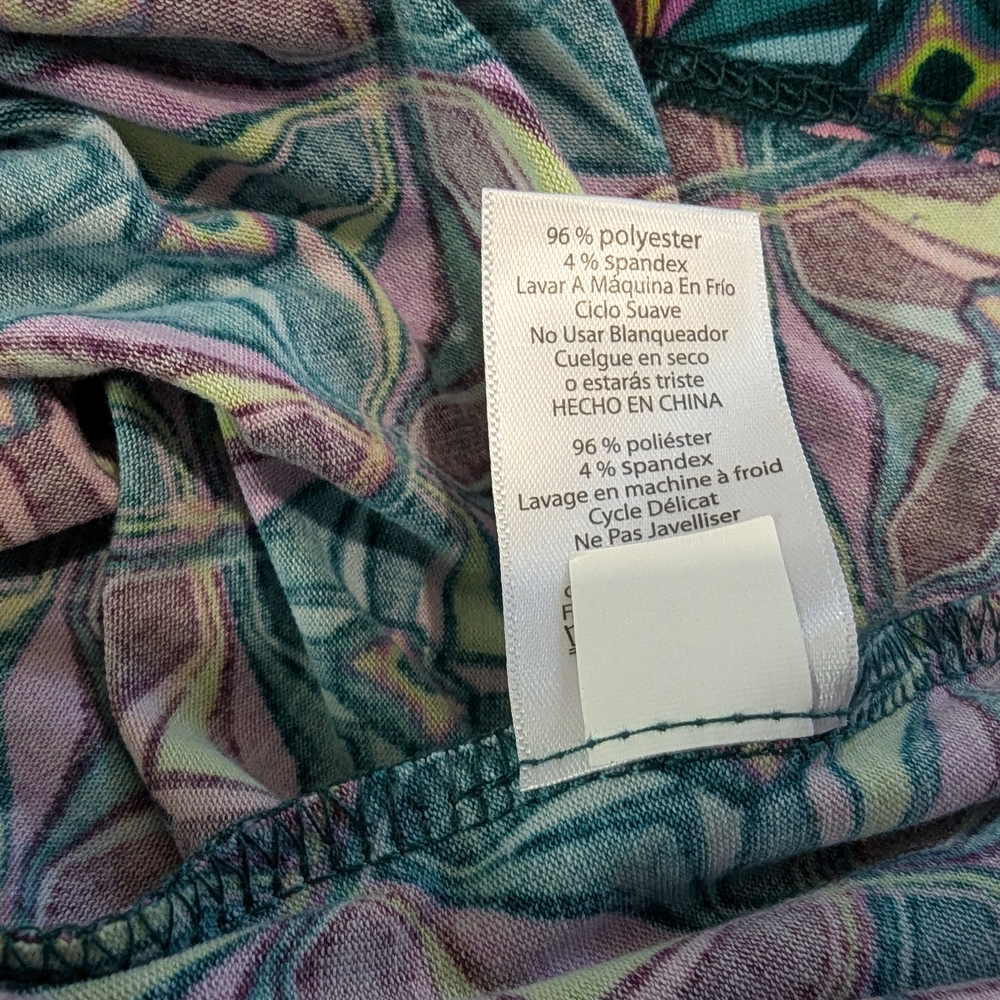 Geometric Patterned Women's Top - image 7